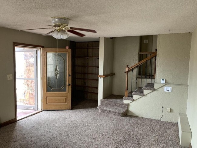 Building Photo - 1909 E Randolph Ave