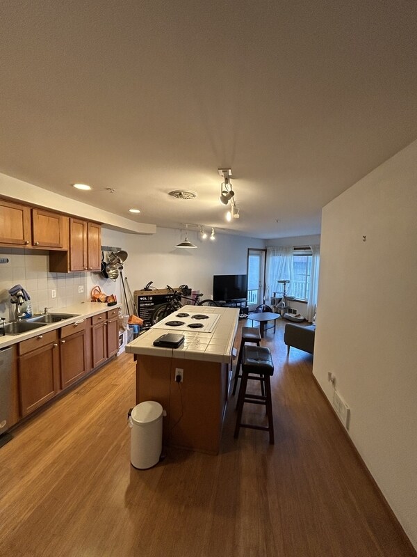Foto del edificio - 2111 Waverly Pl N