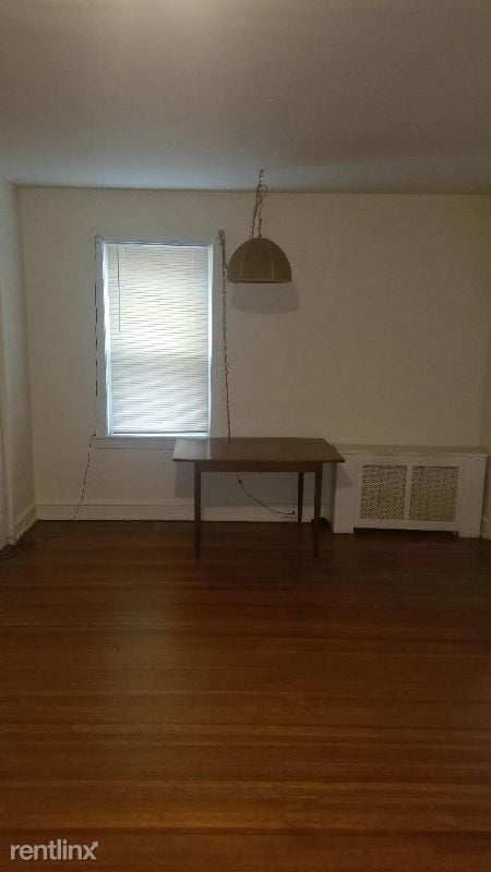 Building Photo - 208 W 27th St