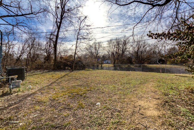 Building Photo - Beautifully Updated 3 Bedroom Home!