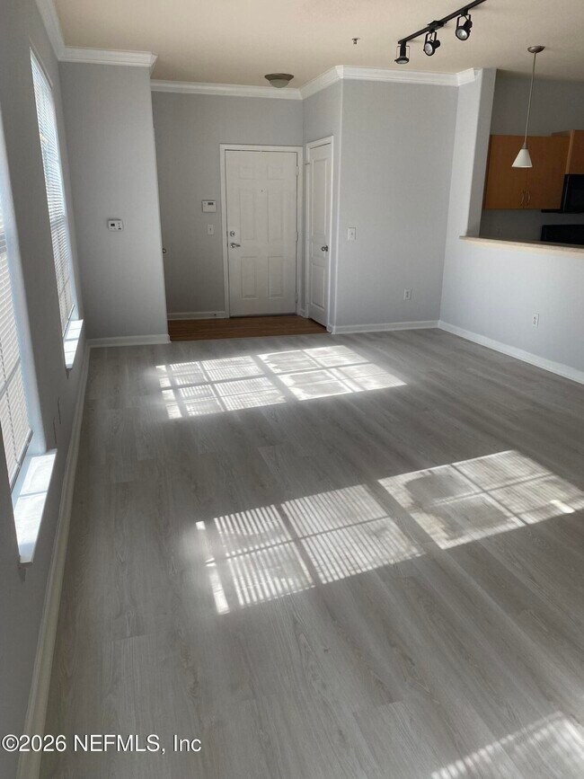 Foto del edificio - 8290 Gate Pkwy W