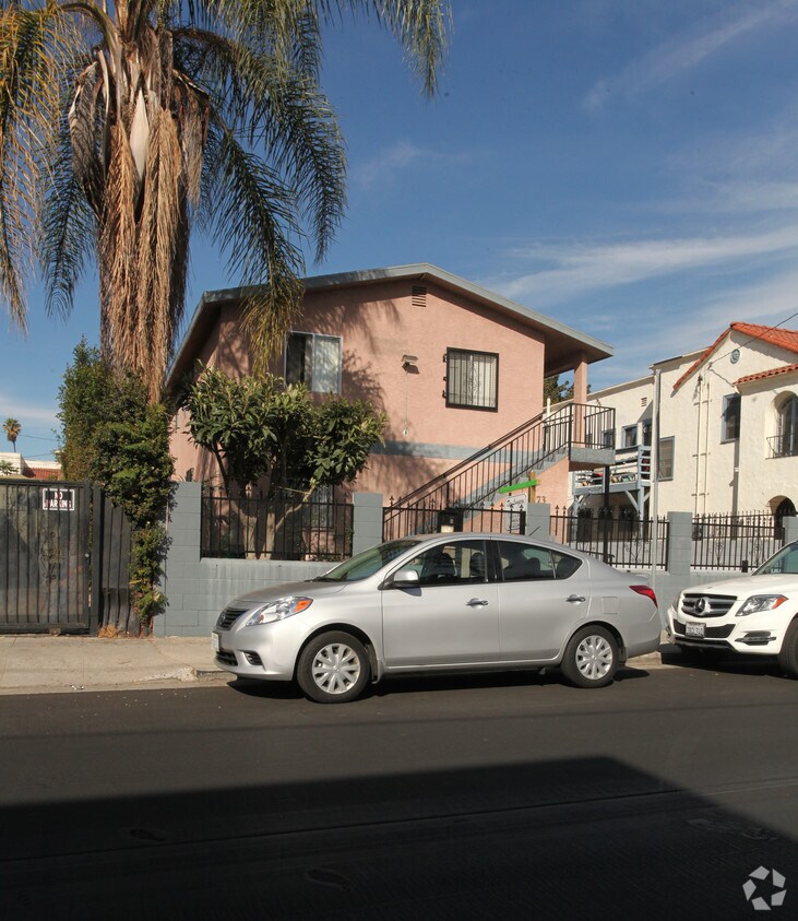 Building Photo - De Longpre Apartments