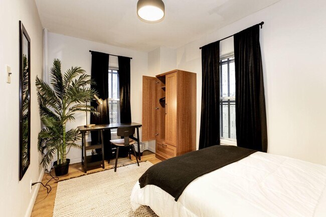 Foto del edificio - 120 W 71st St