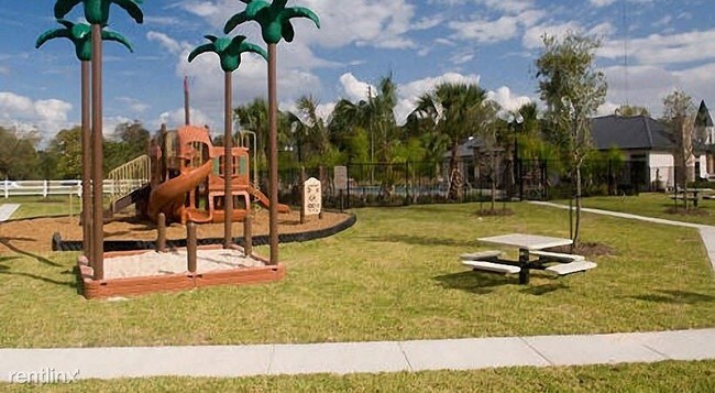 Foto del edificio - 503 West Rd