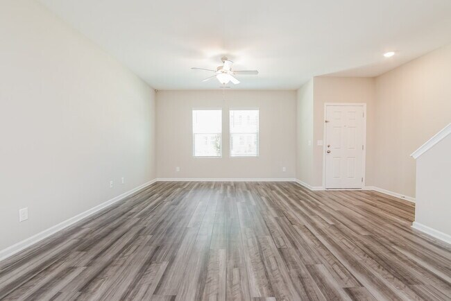 Foto del edificio - 333 Stone Arbor Wy