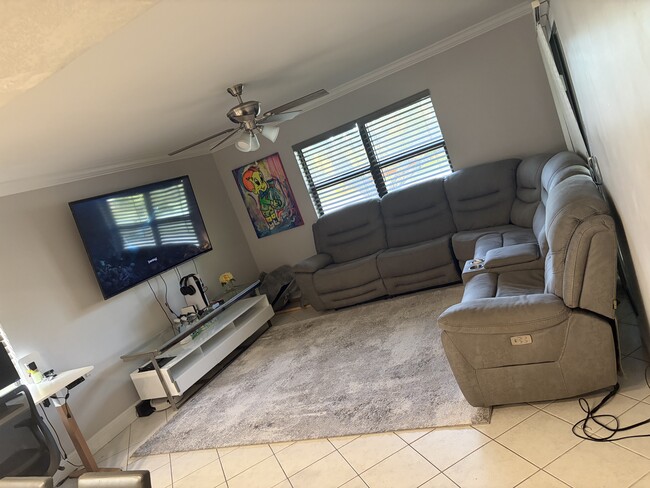 Sala de estar - 9521 Boca Cove Cir
