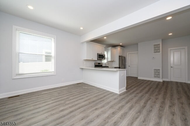 Foto del edificio - 32 Woodland Ave