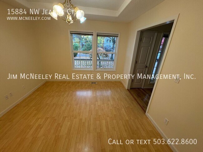 Foto del edificio - 15884 NW Jeanne Ct