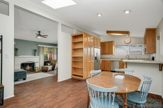 Building Photo - 4659 Mt Armet Dr