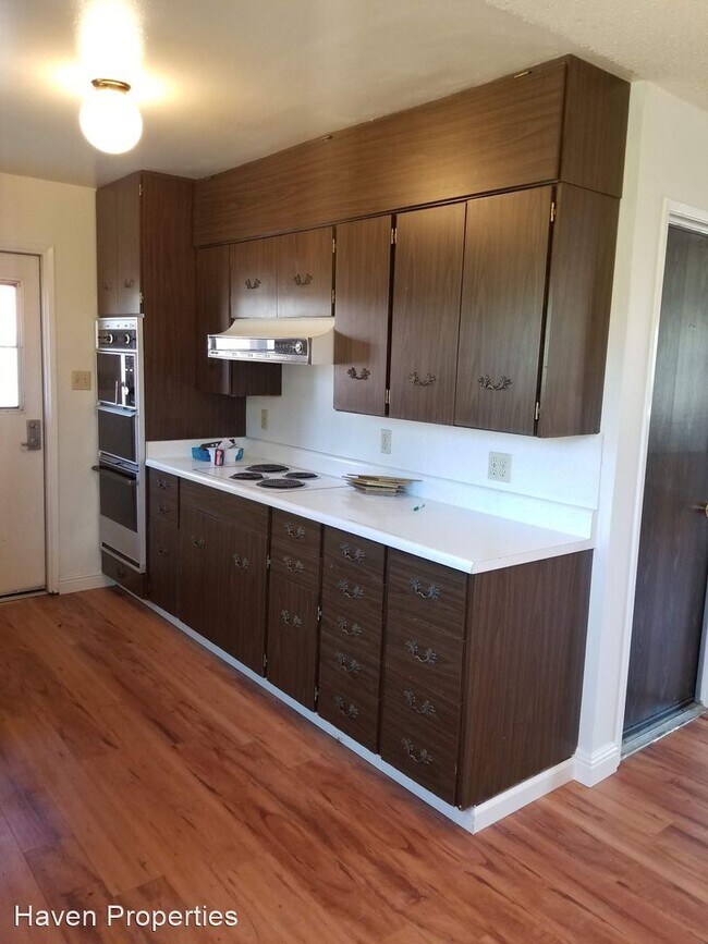 Building Photo - 3 br, 1 bath House - 1774 Pereira Dr.