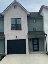 Building Photo - 537 Bellamy Ln