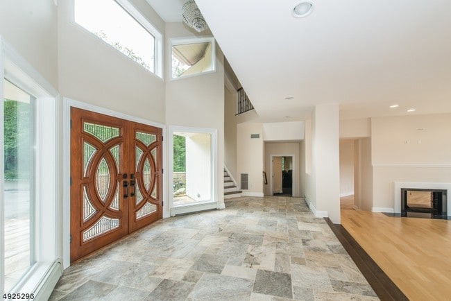 Building Photo - 31 Hilltop Rd