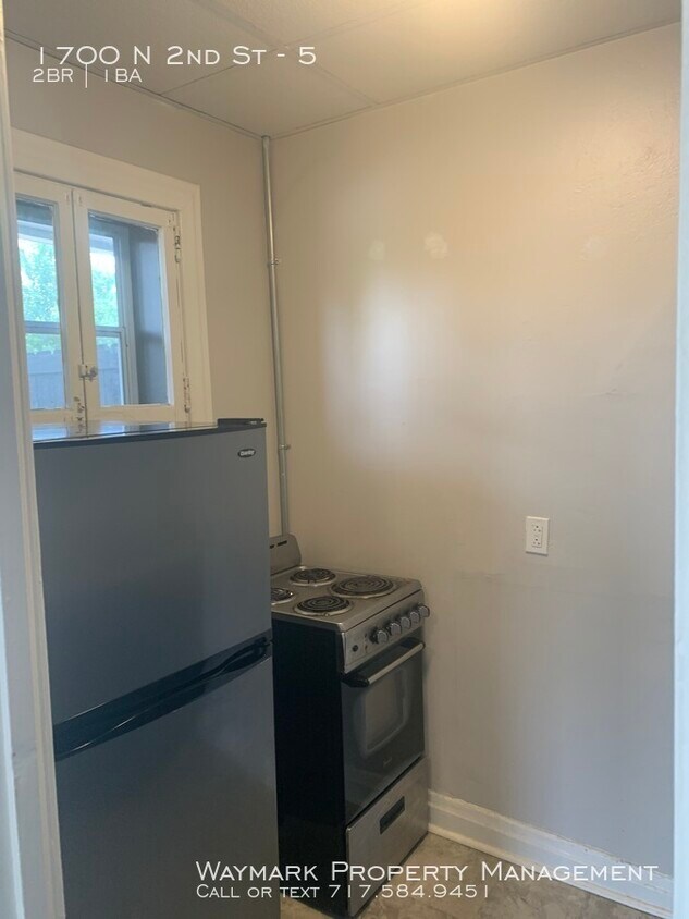 2 Bedroom 1 bath 2nd Fl Hamilton Building - 2 Bedroom 1 bath  2nd Fl  Hamilton Building