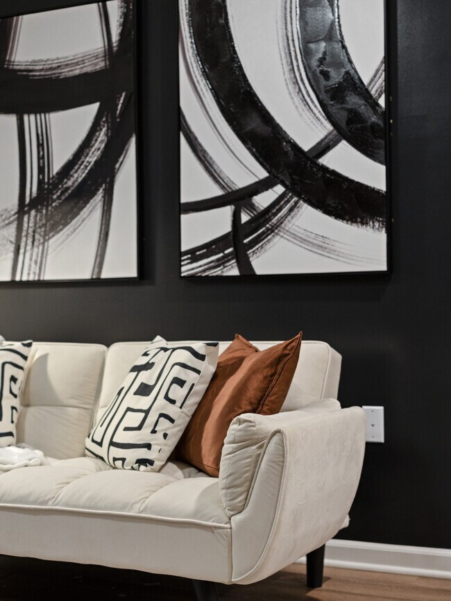 Foto del edificio - 597 Wildlight Ave