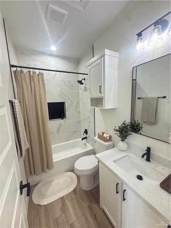 Foto del edificio - 11 Bald Cypress Dr