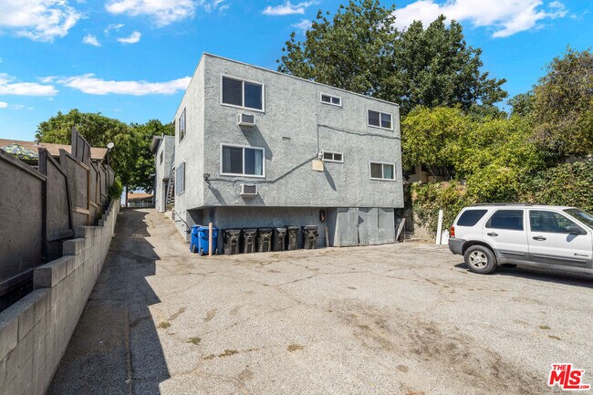 Building Photo - 646 Tularosa Dr