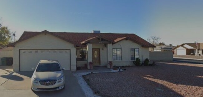 Building Photo - 2623 E Inverness Ave
