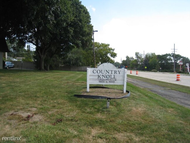 Foto del edificio - 2 br, 1 bath Condo - 19840 W. 12 Mile Road