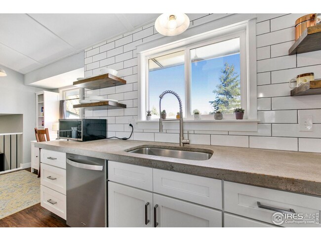 Foto del edificio - 930 Rocky Mountain Way