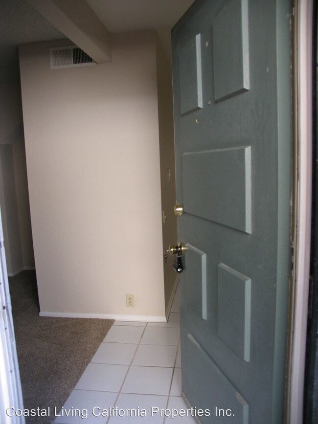 Building Photo - 3057 Harbor Blvd