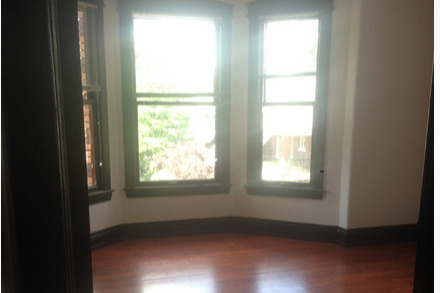 Dining / entry room - 104 E Magnolia Ave