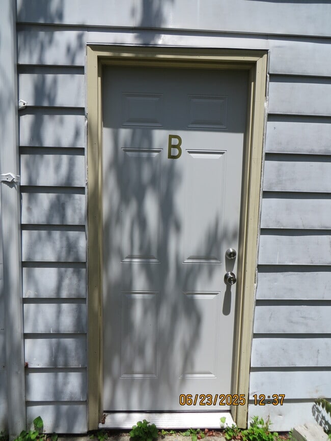 Building Photo - 622 E 29th St