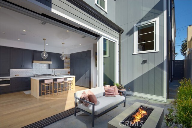 Building Photo - 418 Larkspur Ave