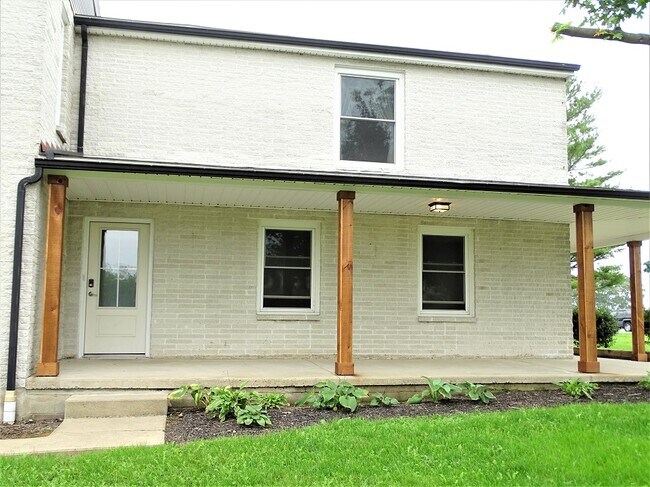 Building Photo - 270 Pleasant Valley Rd