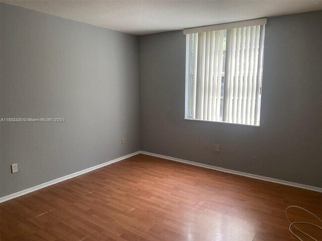 Foto del edificio - 8301 SW 142nd Ave