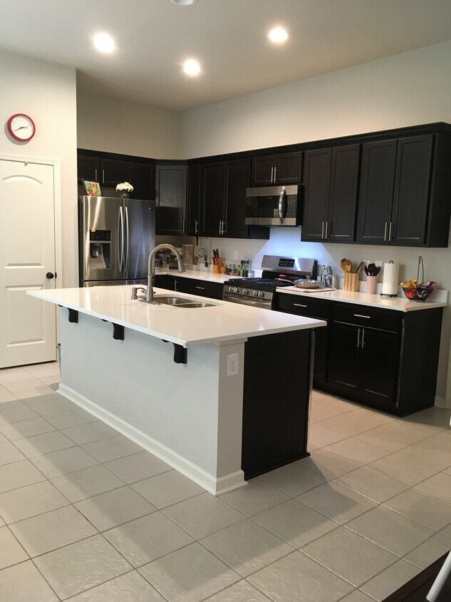 kitchen - 6422 Red Rose Dr