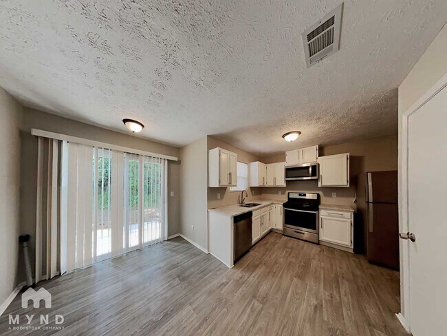 Foto del edificio - 5531 Downs Way