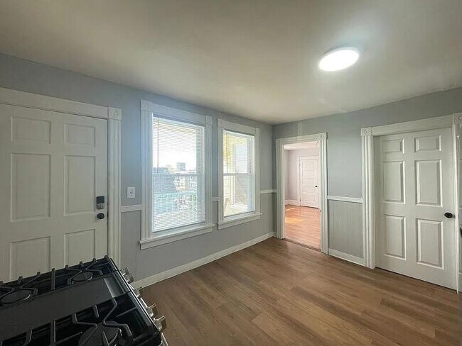 Foto del edificio - 231 Laurel St