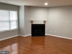 Building Photo - 235 Balin Ct