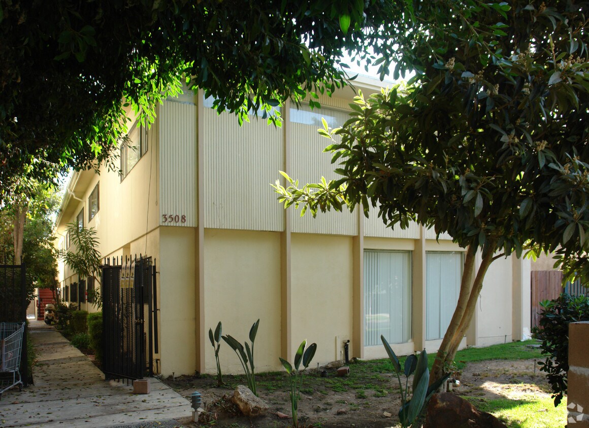 Building Photo - 3508 Jasmine Ave
