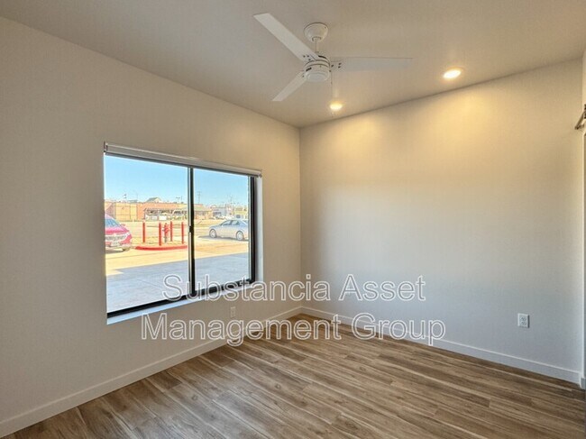 Foto del edificio - 1653 Midtown Pl