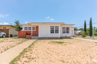 Building Photo - 1500 Tucson Rd