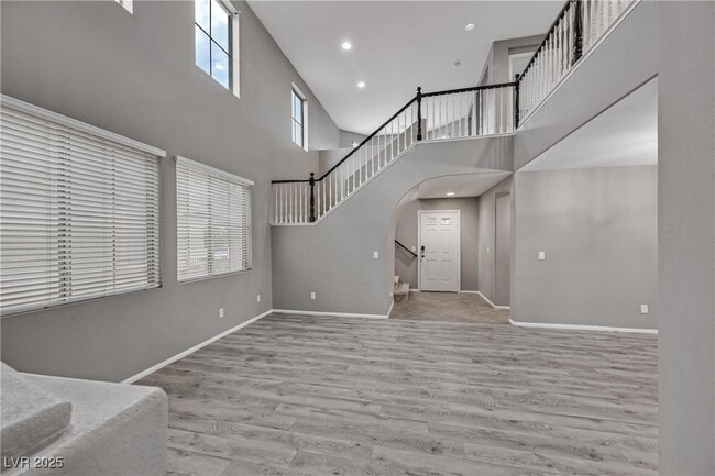 Building Photo - 663 Homewillow Ave