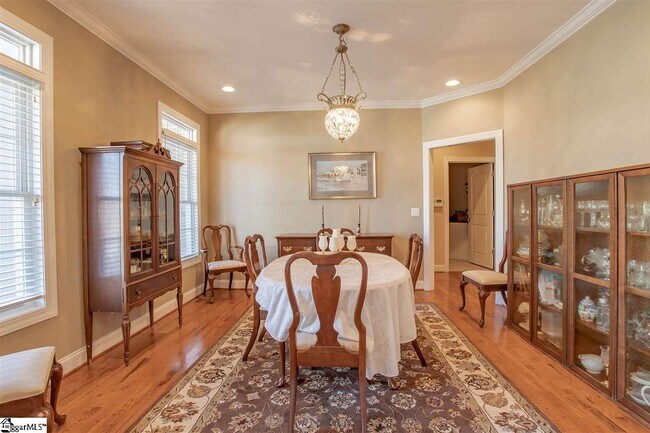 Foto del edificio - 132 Walnut Creek Way