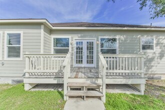 Building Photo - 501 W Francis St