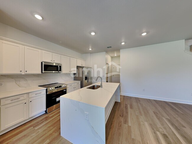 Foto del edificio - 16458 Cheyanne Ct
