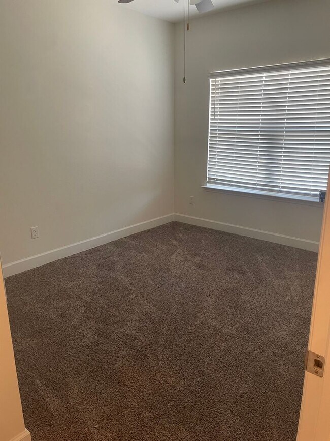 Building Photo - Beautiful 3/2 home for rent