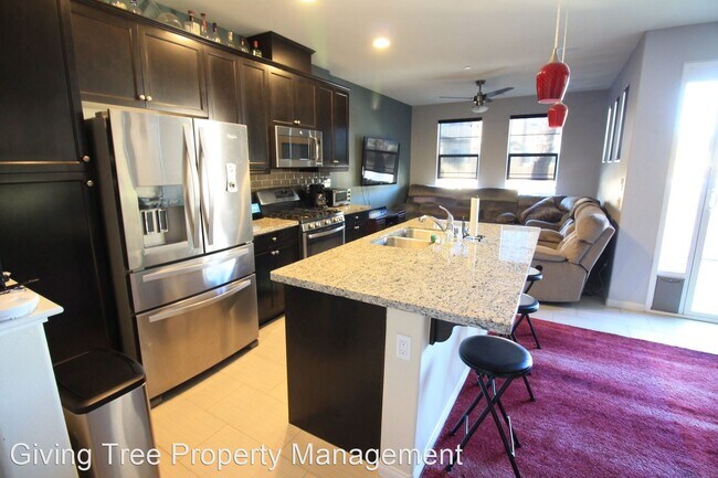 Building Photo - 5063 Waterview Way