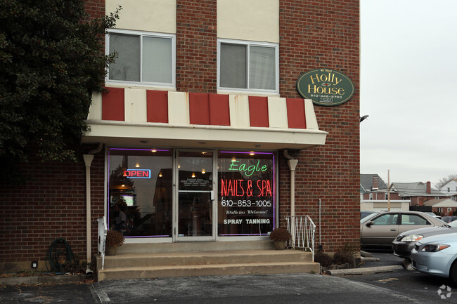 Holly house apartments media pa