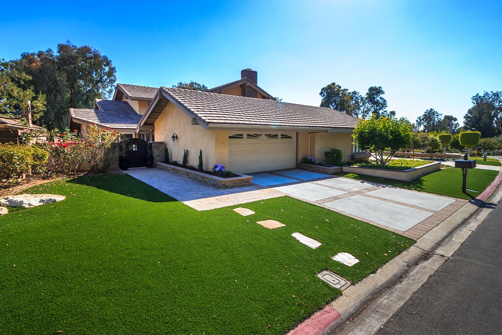 Primary Photo - 7808 E Broadmoor Trl