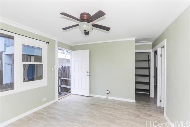 Foto del edificio - 908 Simon Rd