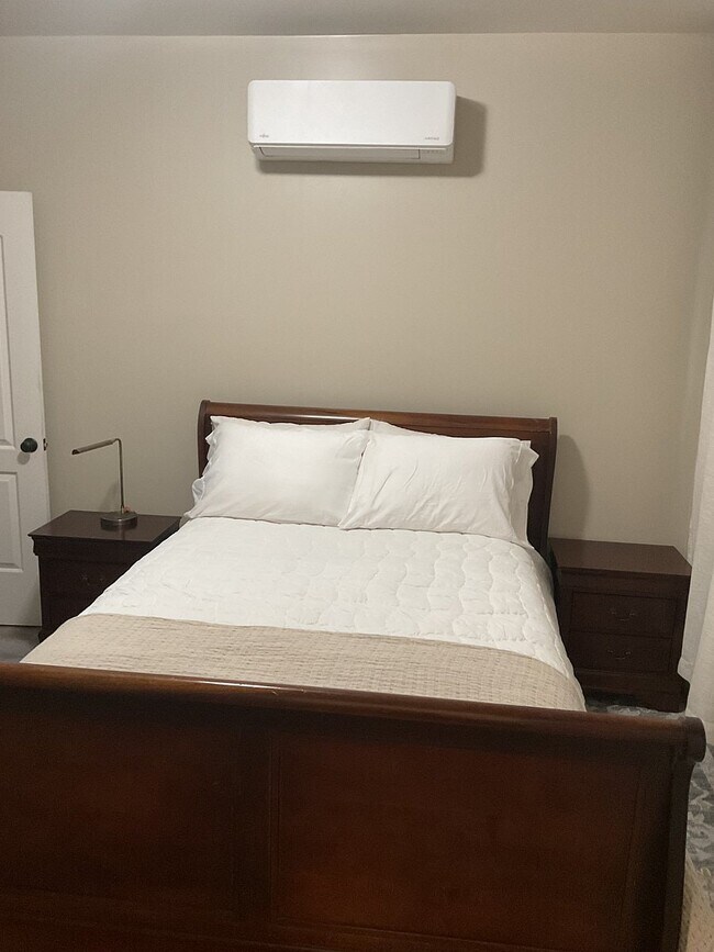 Foto del edificio - 437 Indiana St