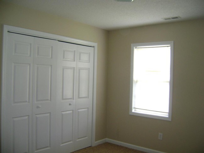 Building Photo - 240 Parnell Rd