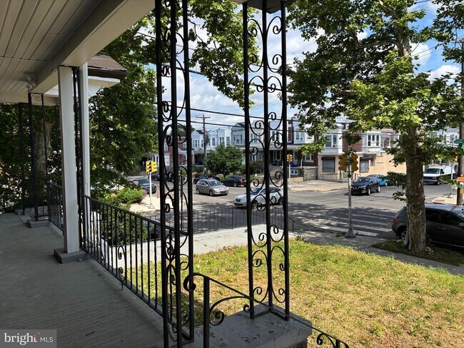 Foto del edificio - 5356 Cedar Ave