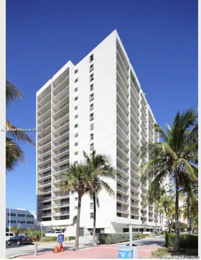 Foto principal - 2625 Collins Ave