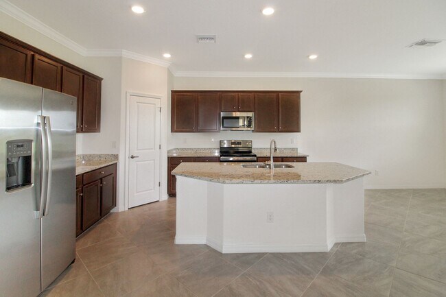 Building Photo - Sarasota National Annual Home for Rent
